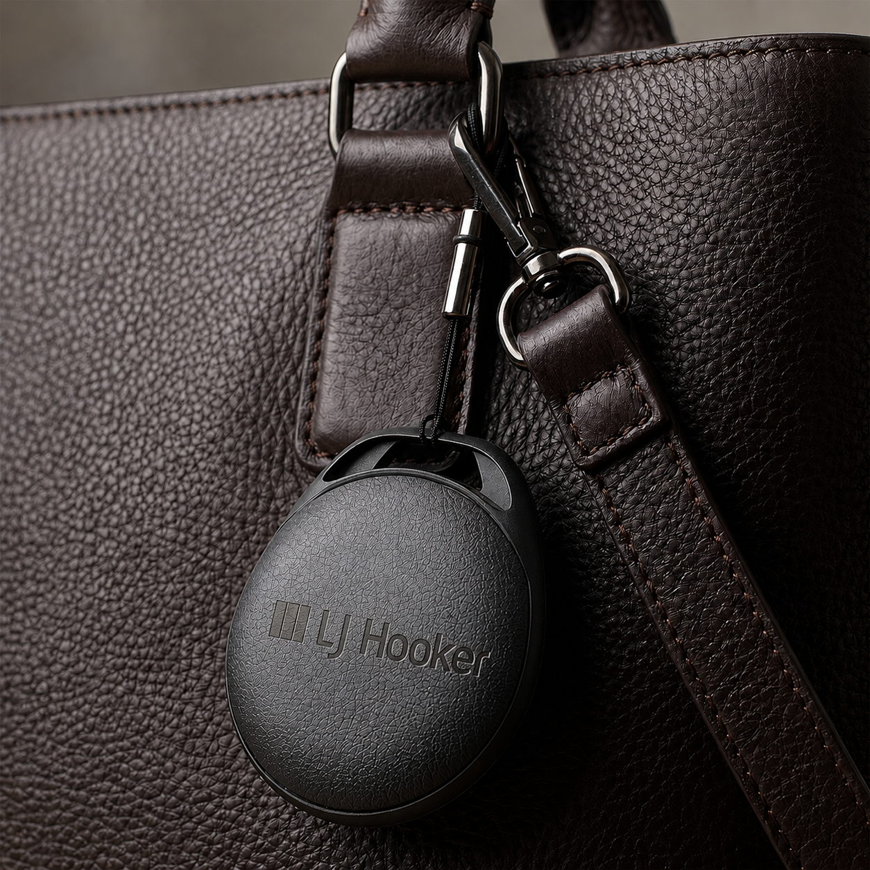 133812 - HangFindy Bluetooth Tracker (Laser Engrave)